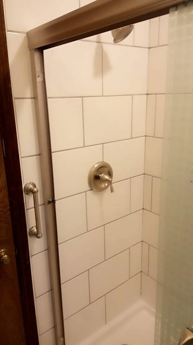 Shower valve and tile detail